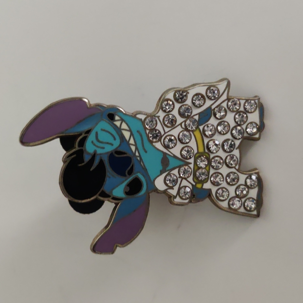 Stitch as blinged out Elvis